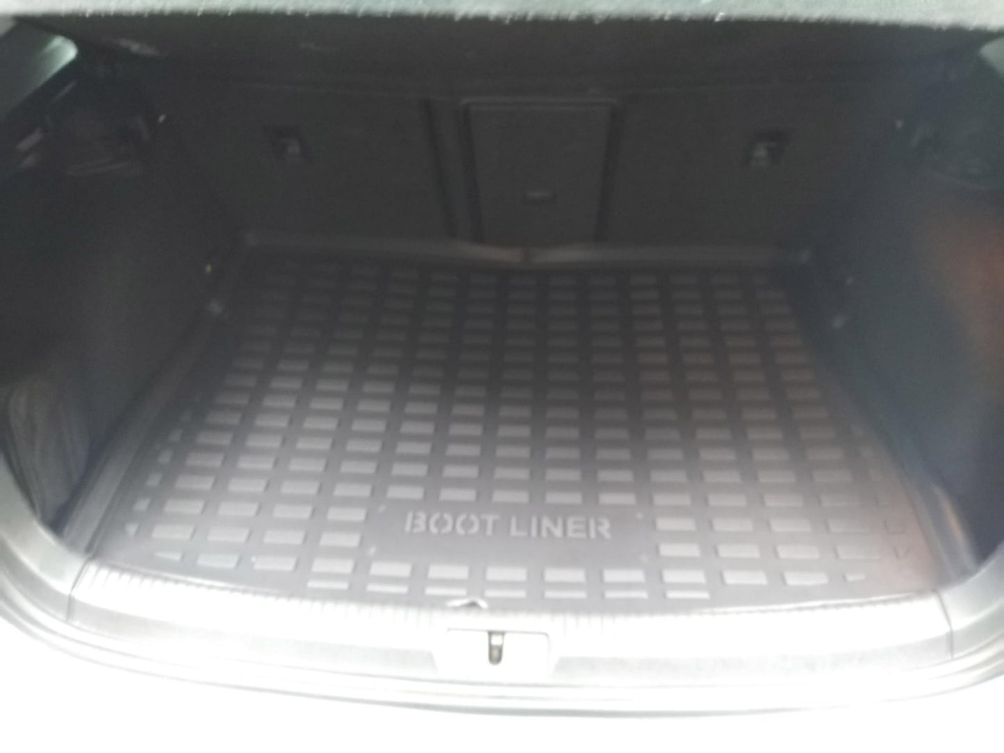 BL-1001-agcp-laderaumwanne-kofferraumwanne-fur-volkswagen-golf-7-schragheck-2012-2020