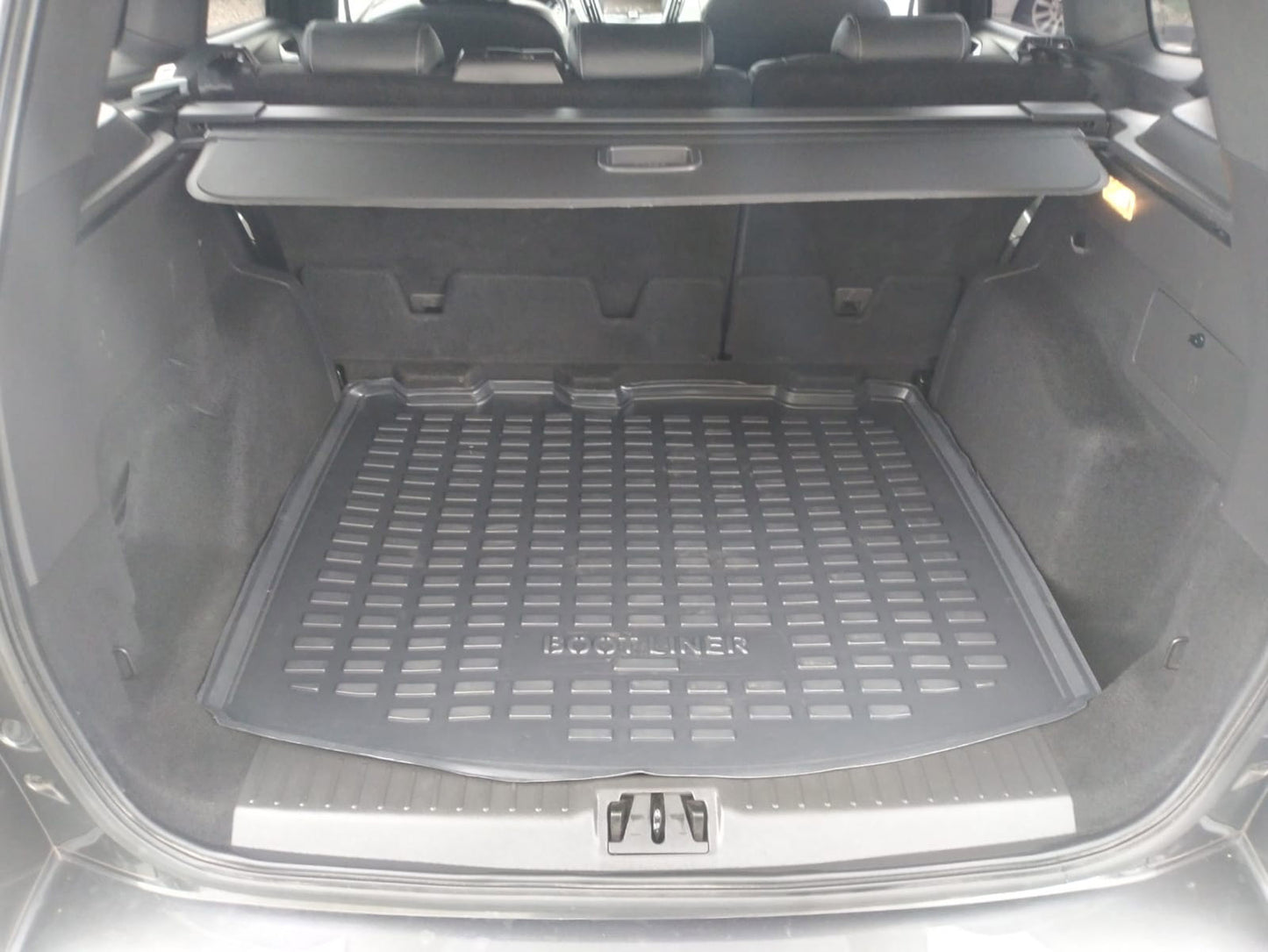 BL-1002-AGCP-Laderaumwanne-Kofferraumwanne-für-Ford-Kuga-2013-2019