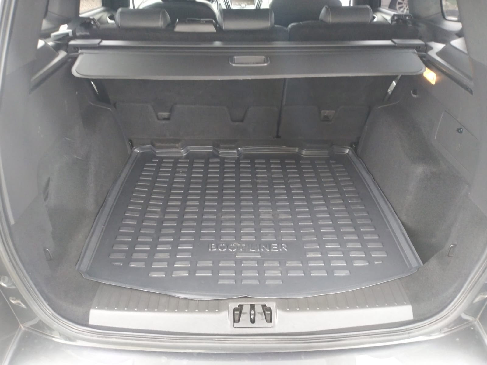 BL-1002-AGCP-Laderaumwanne-Kofferraumwanne-für-Ford-Kuga-2013-2019